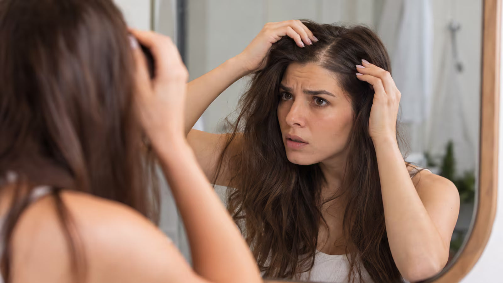 Caída del cabello: ¿por qué ocurre y qué se puede hacer para fortalecerlo?
